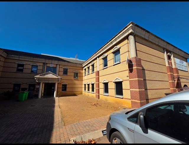 BUSINESS PROPERTY TO RENT IN MENLYN